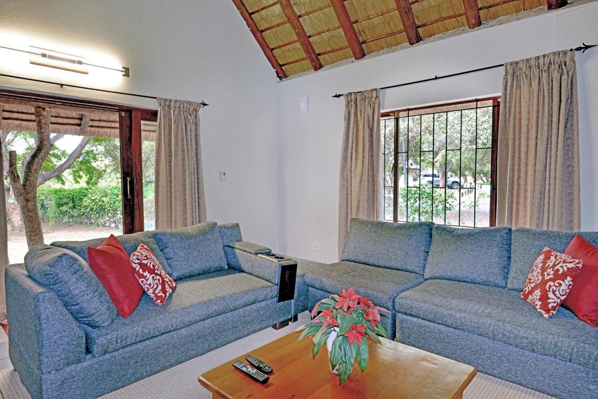 Komati River Chalets Коматипорт Екстериор снимка